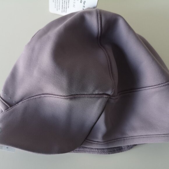 NWT LULULEMON Violet Brushed Tech Fleece Run For It All Beanie Hat Women's OS - Picture 3 of 9